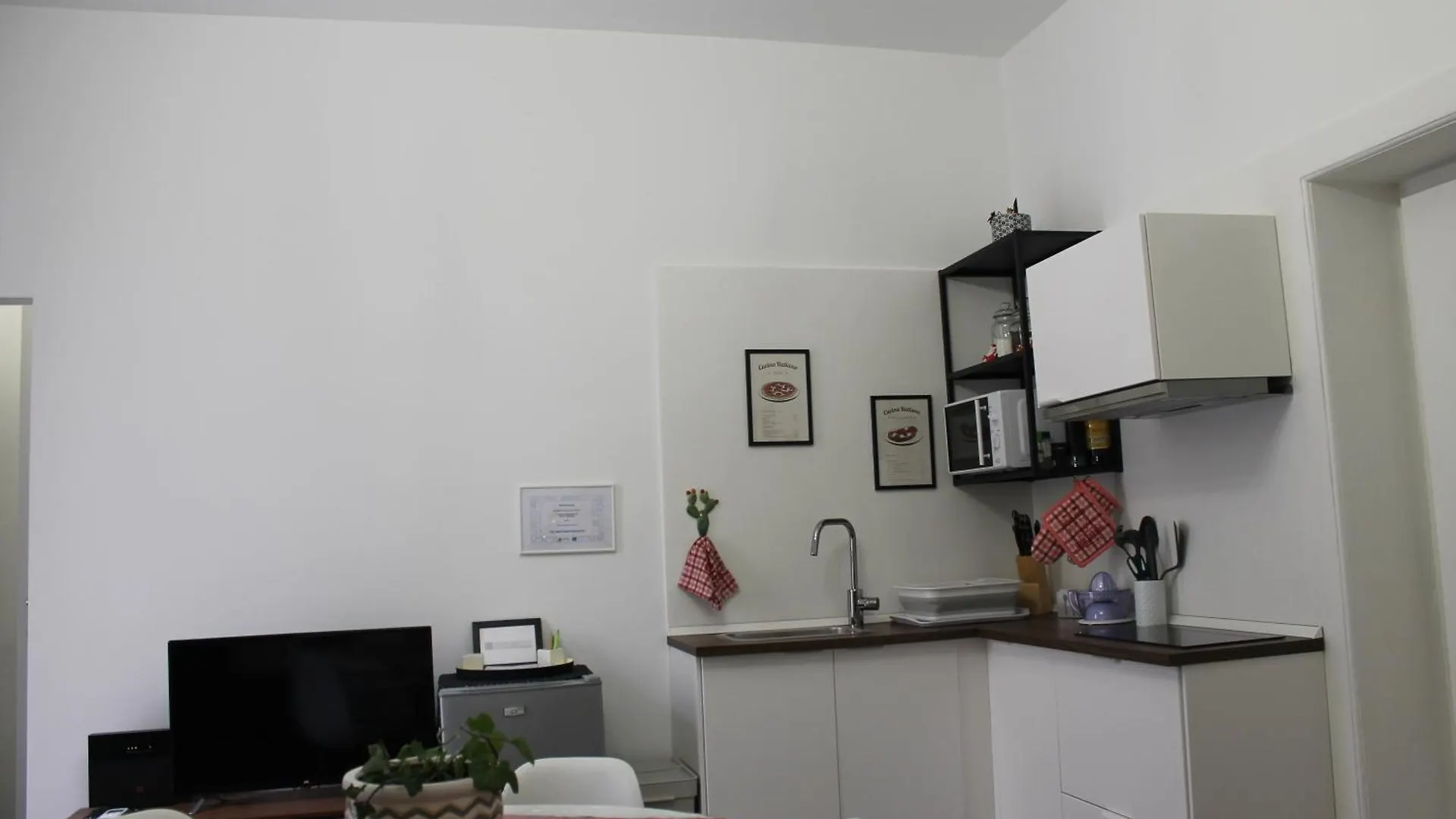 Dimora Scarpa Apartment Bari 0*,